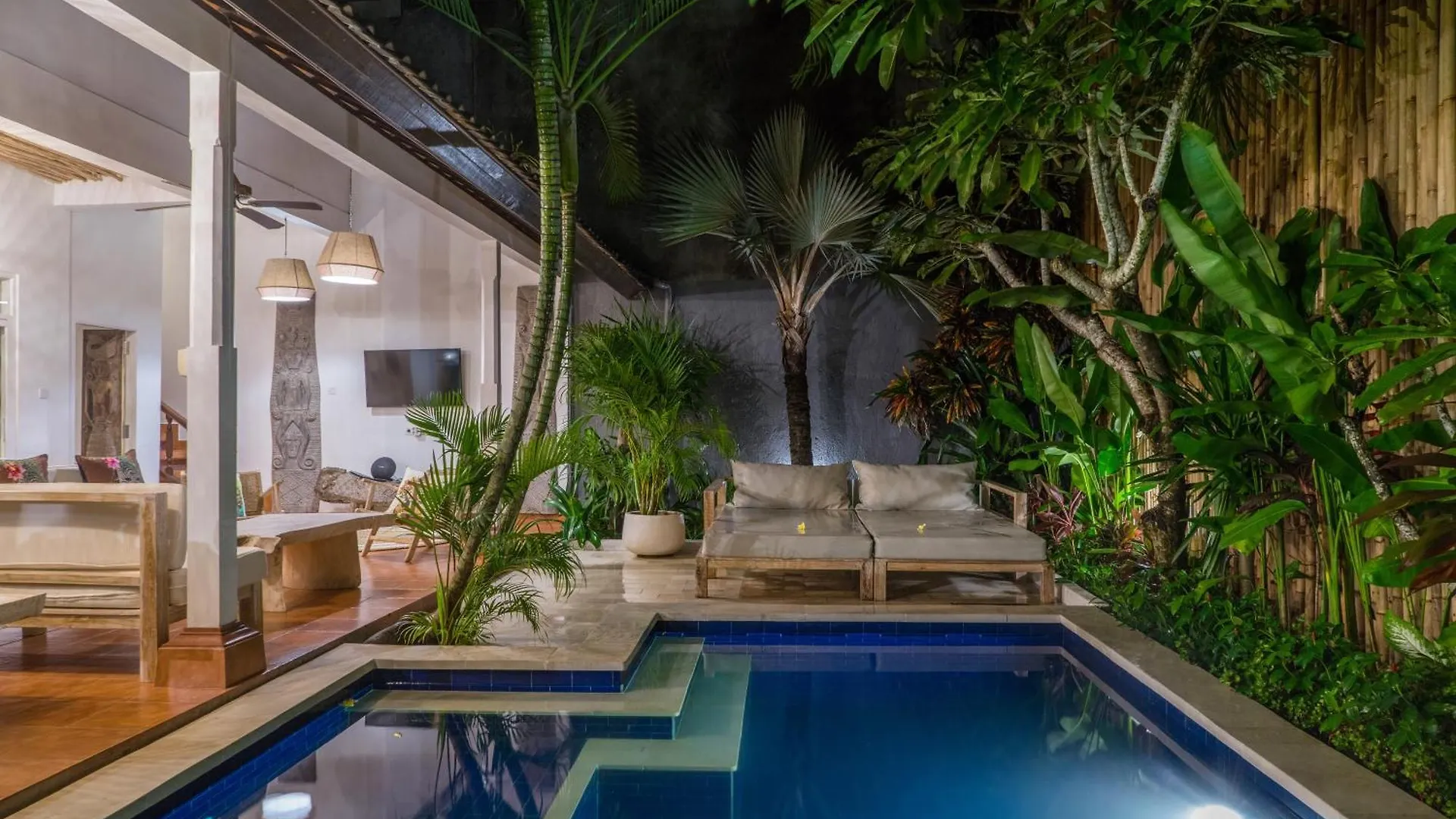 Smiling Cactus Villas Seminyak  0*, Seminyak (Bali)
