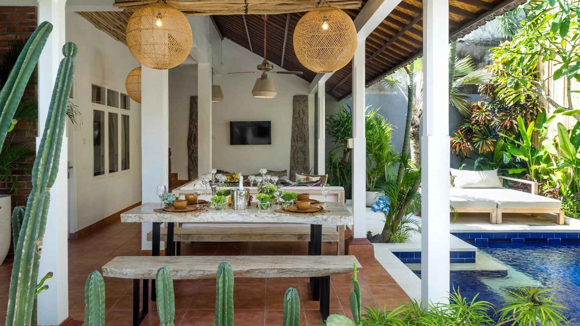 Smiling Cactus Villas Seminyak